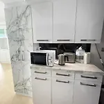 2 Bedrooms Near อพาร์ทเม้น *