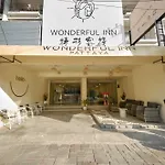 Hostel Wonderful Life Pattaya