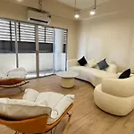 Hostel Wonderful Life