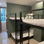 Hood Apartment *