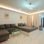 Jomtien Beachside At View Talay5 *