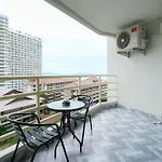 Jomtien Beachside At View Talay5 *