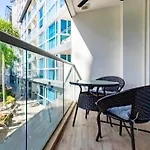อพาร์ทเม้น Large Luxury - Centre - Centara Avenue, Pool View - 217 Pattaya