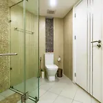 Large Luxury - Centre - Centara Avenue, Pool View - 217 * Pattaya
