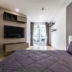 Large Luxury - Centre - Centara Avenue, Pool View - 217 *