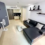 Large Luxury Condo - Pattaya City Centre - Centara Avenue, Pool View - 217