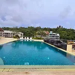 Condo Near Walking Street Hyde Park 1 Big Studio