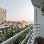 อพาร์ทเม้น Jomtien Seaside At View Talay 5 *