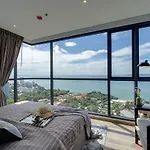 Exclusive High Floor 2 Bed Sea View Luxury Pattaya