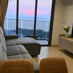 Luxury 80sqm Beachfront 2 Bedroom With Views *