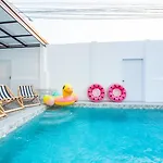 3 Bedroom Pool Royal Park Village Pattaya