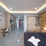 Jomtien Seaside At View Talay 5
