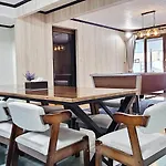 Greta ใกล้ชายหาด ใจกลางเมือง วิลล่า Pattaya