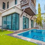 Thai 3b Near Hollywood *