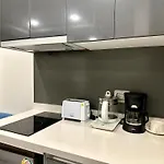 Arcadia Center Suites Near Walking Street And Beach