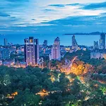อพาร์ทเม้น Unixx Sea View High Floor 1br *