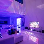 Always Fun Pool Villa