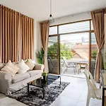 Liwei Cozy Pool Villa Pattaya