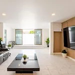 Villa Liwei Cozy Pool