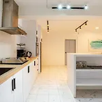 Liwei Cozy Pool Villa Pattaya