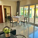 2 Bedroom Villa With Private Swimming Pool And Jacuzzi 350M From Beach