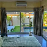 2 Bedroom With Private Swimming Pool And Jacuzzi 350m From Holiday home Pattaya