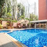 Dancenter Luxury Underwater World Pattaya