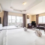 Dancenter Luxury Underwater World โรงแรม 5*