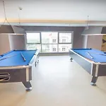 อพาร์ทเม้น Grande Caribbean One-bedroom Near Walking Street And Jomtien Pattaya