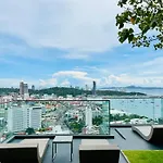 Edge Central Pattaya By Yoyo