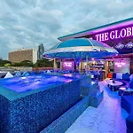 โรงแรม The Globe Hotel, Bar & Restaurant