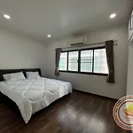 2Bedroom Town House In The Heart Of Pattaya