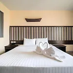 Sunday Ja Plus Hotel