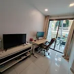 Апартаменты С 1 Спальней Nordic C-View Boutique