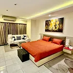 อพาร์ทเม้น View Talay 6 By Starry Sky Pattaya
