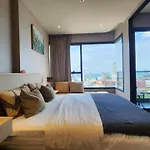 Seaview Condo With A Great Location - Opc1