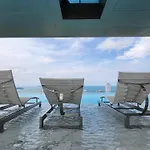 Seaview Condo With A Great Location - Opc1