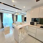 อพาร์ทเม้น Center New Pattaya