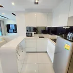 Center New * Pattaya