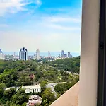 Walking Street Unixx Beautiful Sea View Pattaya