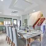 Angels-villa-pattaya-near-walking-street-4bed-8-people