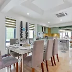 วิลล่า Angels-villa-pattaya-near-walking-street-4bed-8-people