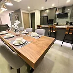 วิลล่า Super Luxury 3 Bedroom Private Pool With Jacuzzi, Near 711, 10 Minutes To Walking Street And - Mt8 *