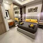 Super Luxury 3 Bedroom Private Pool With Jacuzzi, Near 711, 10 Minutes To Walking Street And - Mt8 *