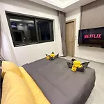 Super Luxury 3 Bedroom Private Pool With Jacuzzi, Near 711, 10 Minutes To Walking Street And - Mt8 วิลล่า *