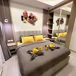 วิลล่า Super Luxury 3 Bedroom Private Pool With Jacuzzi, Near 711, 10 Minutes To Walking Street And - Mt8 Pattaya