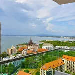 Beachfront Rooftop Pool Escape