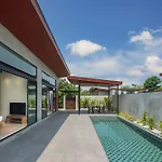 Sunday Sea Two Pool Villa Pattaya