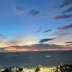 Seaview Condo The Scenery Is Beautiful