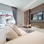 Villa Azure Cerulean